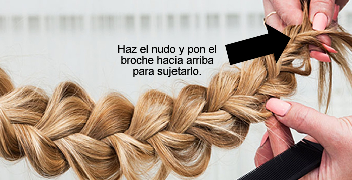 Extremo de trenza fijado con broche