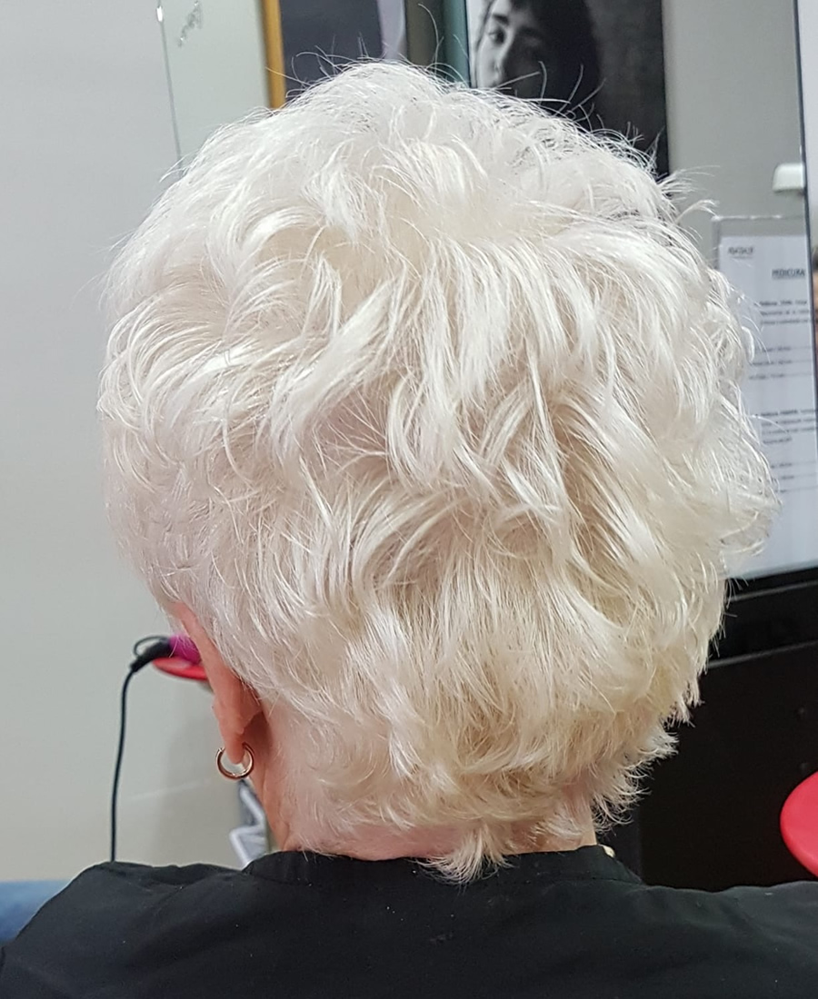 Coloracion cabello color blanco | Wapas Peluqueros coloracion cabello color blanco
