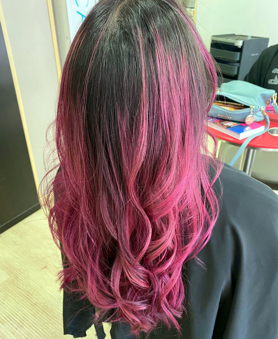 Coloración cabello mechas elumen color rosa | Wapas Peluqueria coloracion cabello elumen rosa