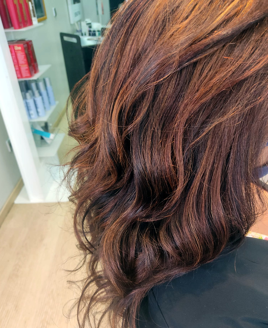 Coloracion cabello con mechas claras | Wapas Peluqueria coloracion cabello con mechas claras