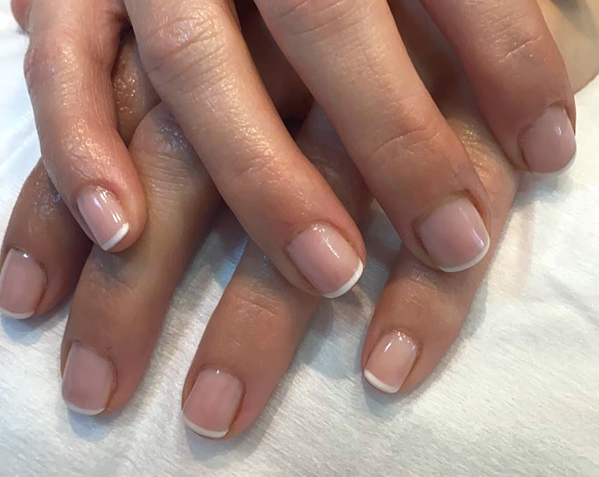 Manicura de uñas francesa Opi | Wapas Peluqueria manicura uñas francesas opi