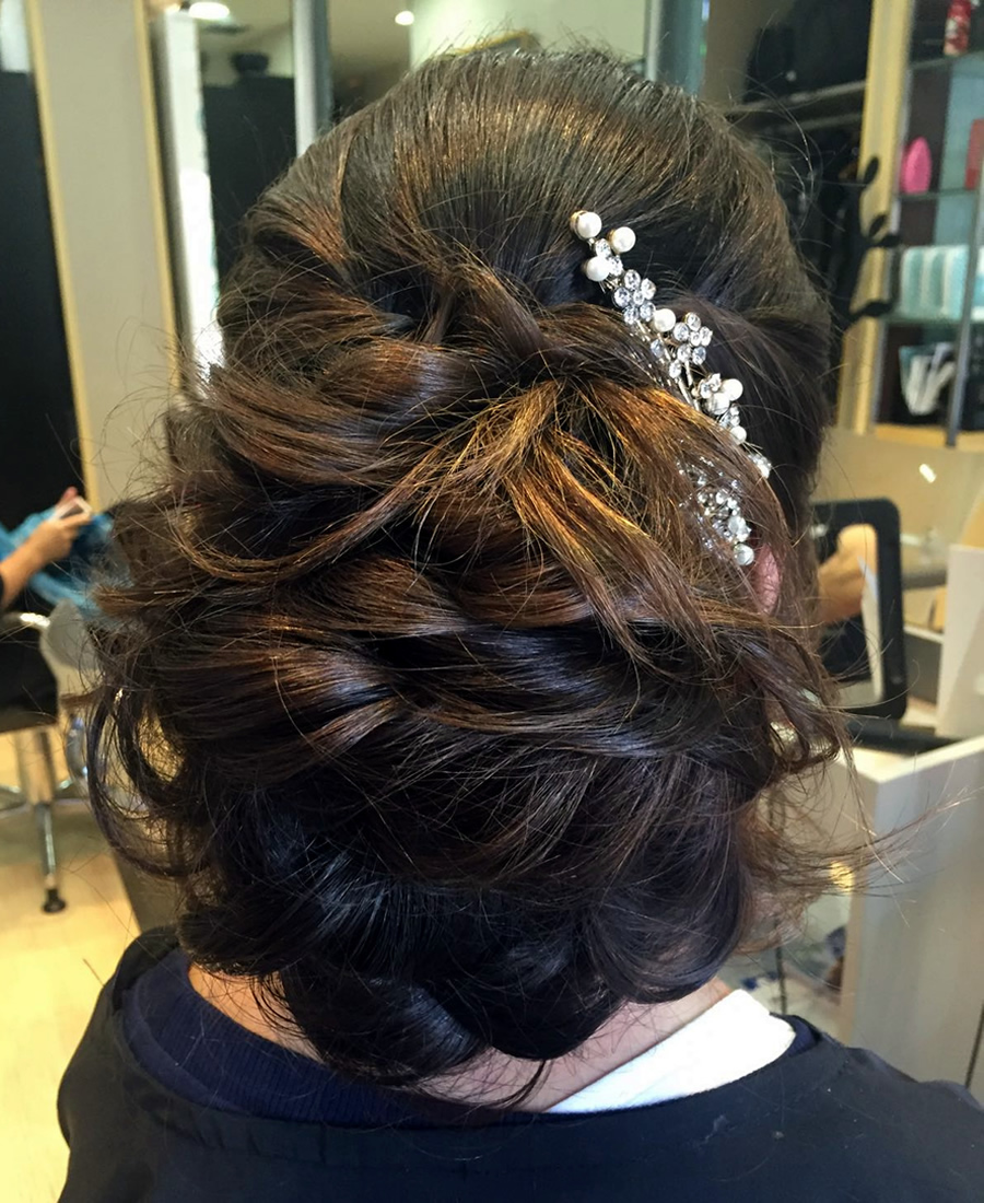 Recogido clasico con adorno | Wapas Peluqueria recogido clasico