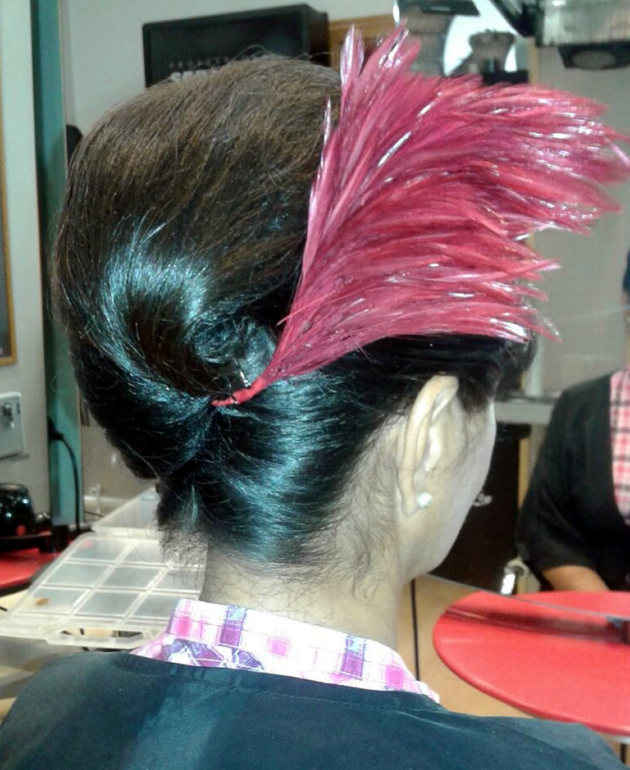 Recogido con adorno lateral | Wapas Peluqueria recogido con adorno